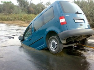 van in hole